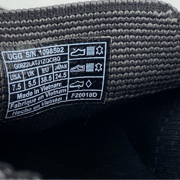 UGG Sammy Slip On Shoe Women’s Size 7.5 Black Grey Knit Upper - Picture 8 of 14